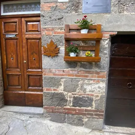 La Foglia Apartment *